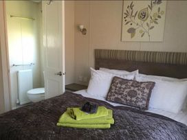 Hopton Holiday Village - Holiday Accommodation 16565 - Suffolk & Essex - 1186050 - thumbnail photo 5