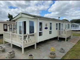 Hopton Holiday Village - Holiday Accommodation 16565 - Suffolk & Essex - 1186050 - thumbnail photo 8