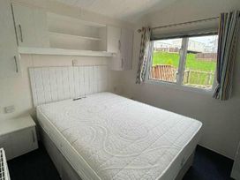 Golden Gate Holiday Centre - Holiday Accommodation 16575 - North Wales - 1186052 - thumbnail photo 5