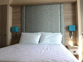 Chesil Beach Holiday Park - Holiday Accommodation 16589 - Dorset - 1186055 - thumbnail photo 8