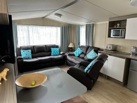 Greenacres Holiday Park - Holiday Accommodation 16594 - North Wales - 1186056 - thumbnail photo 7
