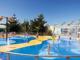 Greenacres Holiday Park - Holiday Accommodation 16594 - North Wales - 1186056 - thumbnail photo 13