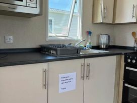 Unity Holiday Resort - Holiday Accommodation 16603 - Somerset & Wiltshire - 1186060 - thumbnail photo 8
