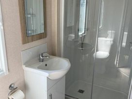 Unity Holiday Resort - Holiday Accommodation 16603 - Somerset & Wiltshire - 1186060 - thumbnail photo 16