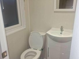 Marine Holiday Park - Holiday Accommodation 16604 - North Wales - 1186061 - thumbnail photo 11