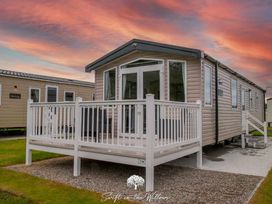 Dornoch Firth Caravan Park - Holiday Accommodation 16607 -  - 1186063 - thumbnail photo 1
