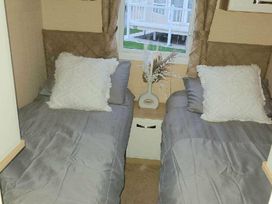 Golden Palm Resort - Holiday Accommodation 16611 - Lincolnshire - 1186064 - thumbnail photo 2