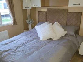 Golden Palm Resort - Holiday Accommodation 16611 - Lincolnshire - 1186064 - thumbnail photo 4