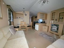 Golden Palm Resort - Holiday Accommodation 16611 - Lincolnshire - 1186064 - thumbnail photo 8