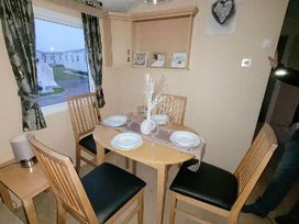 Golden Palm Resort - Holiday Accommodation 16611 - Lincolnshire - 1186064 - thumbnail photo 9
