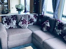 Burnham-on-Sea Holiday Park - Holiday Accommodation 16614 - Devon - 1186065 - thumbnail photo 5