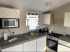 Golden Gate Holiday Centre - Holiday Accommodation 16619 - North Wales - 1186066 - thumbnail photo 1