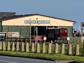 Hayling Island Holiday Park - Meadow Bay Villages - Holiday Accommodation 16626 - Hampshire - 1186068 - thumbnail photo 9