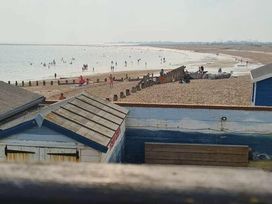 Hayling Island Holiday Park - Meadow Bay Villages - Holiday Accommodation 16626 - Hampshire - 1186068 - thumbnail photo 17