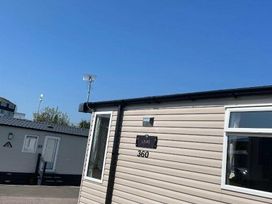 Beverley Bay Holiday Park - Holiday Accommodation 16690 - Devon - 1186077 - thumbnail photo 15
