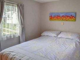 Beach Haven Caravan Park - Holiday Accommodation 16700 - Norfolk - 1186081 - thumbnail photo 5