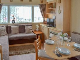 Beach Haven Caravan Park - Holiday Accommodation 16701 - Norfolk - 1186082 - thumbnail photo 2