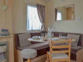 Beach Haven Caravan Park - Holiday Accommodation 16701 - Norfolk - 1186082 - thumbnail photo 3