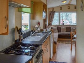 Beach Haven Caravan Park - Holiday Accommodation 16701 - Norfolk - 1186082 - thumbnail photo 4