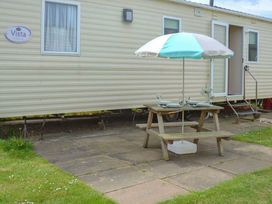 Beach Haven Caravan Park - Holiday Accommodation 16701 - Norfolk - 1186082 - thumbnail photo 7