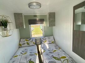 Golden Palm Resort - Holiday Accommodation 16712 - Lincolnshire - 1186083 - thumbnail photo 6