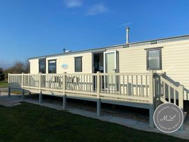 Golden Palm Resort - Holiday Accommodation 16712 - Lincolnshire - 1186083 - thumbnail photo 11