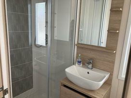 Tattershall Lakes Country Park - Holiday Accommodation 16721 - Lincolnshire - 1186084 - thumbnail photo 6