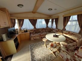 Coral Beach - Holiday Accommodation 16722 - Lincolnshire - 1186085 - thumbnail photo 1