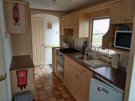 Coral Beach - Holiday Accommodation 16722 - Lincolnshire - 1186085 - thumbnail photo 3