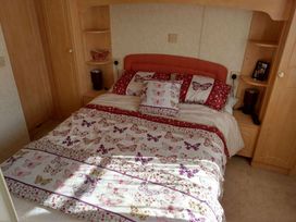 Coral Beach - Holiday Accommodation 16722 - Lincolnshire - 1186085 - thumbnail photo 4