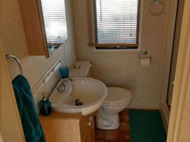 Coral Beach - Holiday Accommodation 16722 - Lincolnshire - 1186085 - thumbnail photo 6