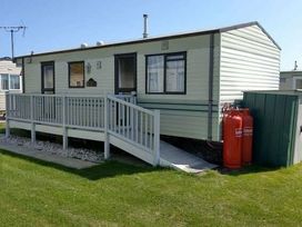 Coral Beach - Holiday Accommodation 16722 - Lincolnshire - 1186085 - thumbnail photo 9