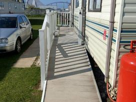 Coral Beach - Holiday Accommodation 16722 - Lincolnshire - 1186085 - thumbnail photo 10