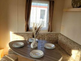 Golden Palm Resort - Holiday Accommodation 16723 - Lincolnshire - 1186086 - thumbnail photo 4