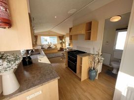 Golden Palm Resort - Holiday Accommodation 16723 - Lincolnshire - 1186086 - thumbnail photo 10