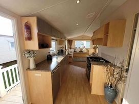 Golden Palm Resort - Holiday Accommodation 16723 - Lincolnshire - 1186086 - thumbnail photo 12