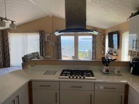 Lydstep Beach - Holiday Accommodation 16728 - South Wales - 1186088 - thumbnail photo 3