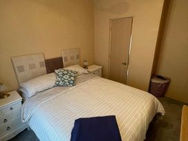 Lydstep Beach - Holiday Accommodation 16728 - South Wales - 1186088 - thumbnail photo 8