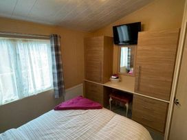 Lydstep Beach - Holiday Accommodation 16728 - South Wales - 1186088 - thumbnail photo 9
