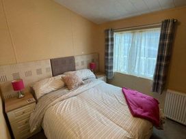 Lydstep Beach - Holiday Accommodation 16728 - South Wales - 1186088 - thumbnail photo 10