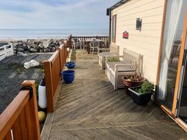 Lyons Sunnysands Holiday Park - Holiday Accommodation 16729 - Mid Wales - 1186089 - thumbnail photo 9