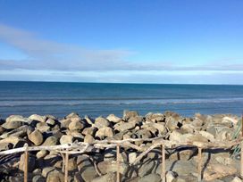 Lyons Sunnysands Holiday Park - Holiday Accommodation 16729 - Mid Wales - 1186089 - thumbnail photo 14