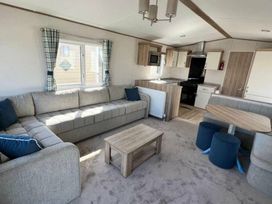 Golden Palm Resort - Holiday Accommodation 16744 - Lincolnshire - 1186092 - thumbnail photo 4