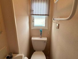 White Acres Holiday Park - Holiday Accommodation 16775 - Cornwall - 1186099 - thumbnail photo 6