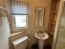 White Acres Holiday Park - Holiday Accommodation 16775 - Cornwall - 1186099 - thumbnail photo 7