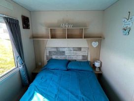 White Acres Holiday Park - Holiday Accommodation 16775 - Cornwall - 1186099 - thumbnail photo 12