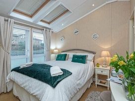 Hafan y Mor Haven - Holiday Accommodation 16778 - North Wales - 1186101 - thumbnail photo 15