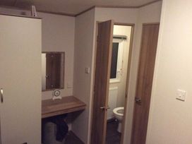 White Acres Holiday Park - Holiday Accommodation 1678 - Cornwall - 1186103 - thumbnail photo 10
