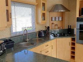 Golden Palm Resort - Holiday Accommodation 16787 - Lincolnshire - 1186107 - thumbnail photo 5