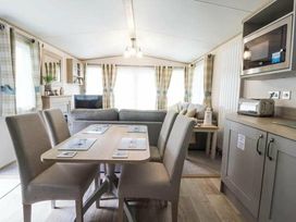 Weeley Bridge Holiday Park - Holiday Accommodation 16798 - Suffolk & Essex - 1186110 - thumbnail photo 3